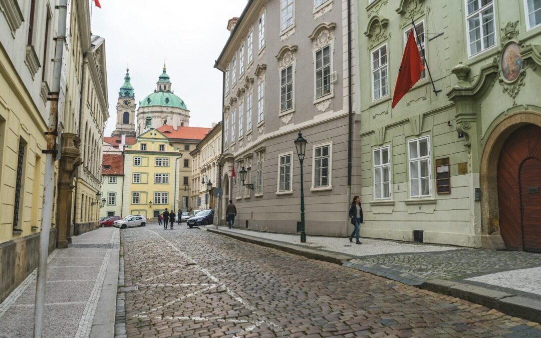 Pflasterer: Die Kunst der Gestaltung von Wegen und Plätzen